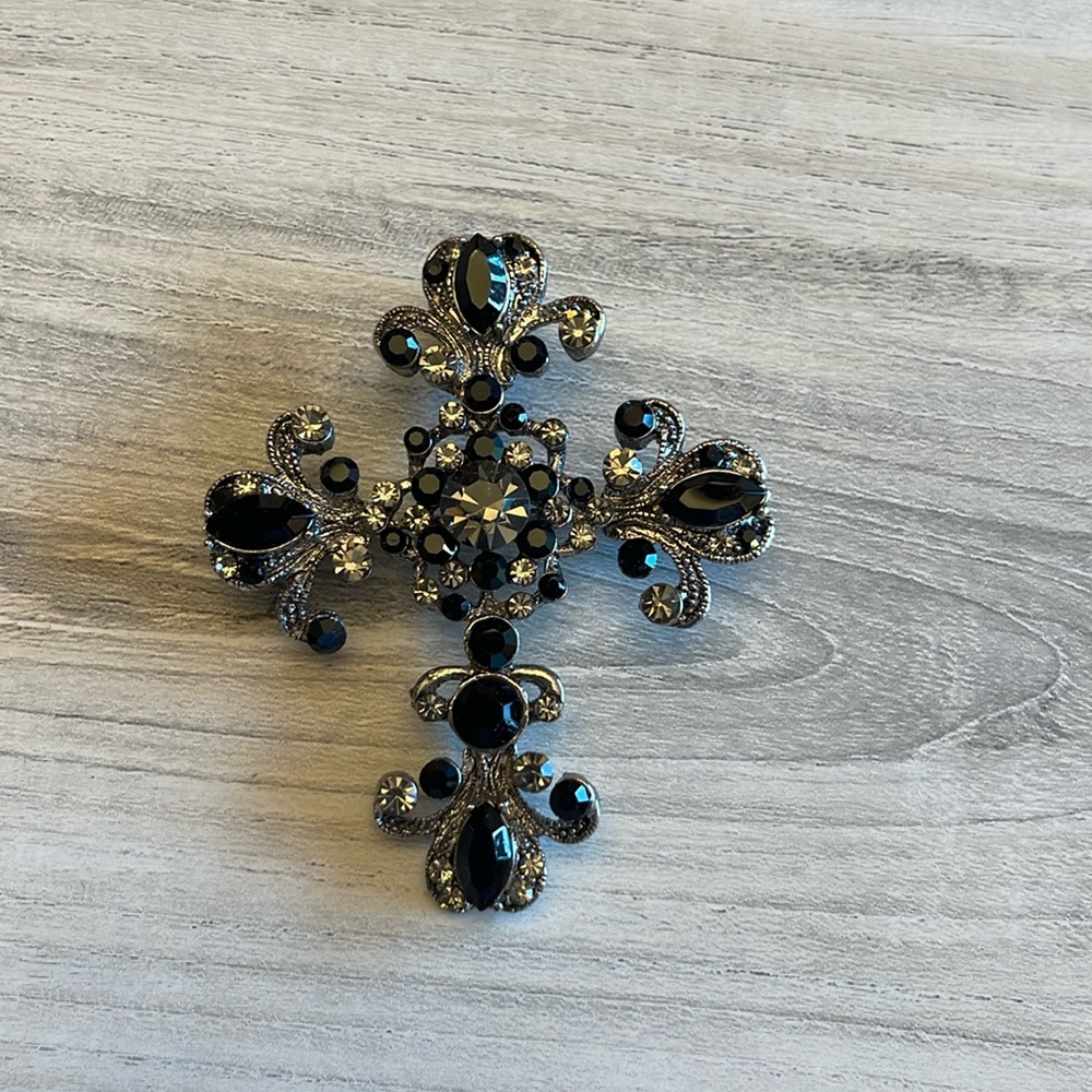 Women’s brooch